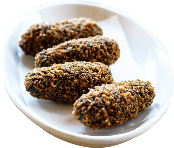 Croquetas de sepia en su tinta